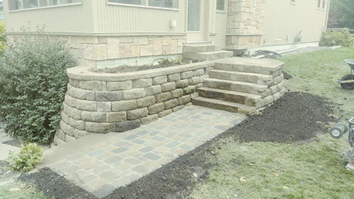 retaining wall mn