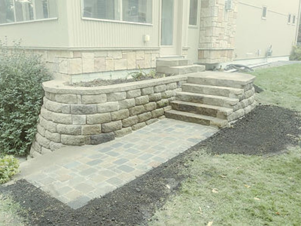 retaining wall mn