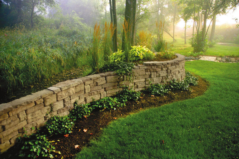 Five Advantages Of Installing Retaining Walls In Your Outdoor Space